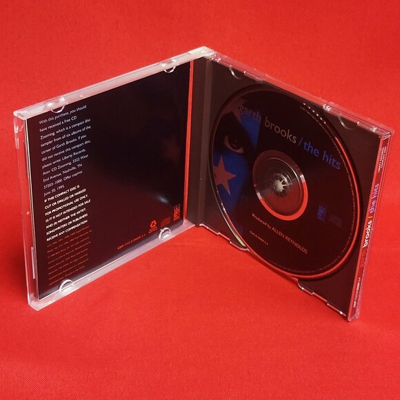 Garth Brooks The Hits CD 1992 - Picture 5 of 8